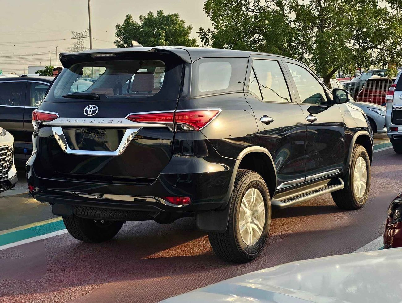 Toyota Fortuner 2.7L V4 PETROL /  STOCK AVAILABLE, LOWEST PRICE IN MARKET (CODE # 67969)