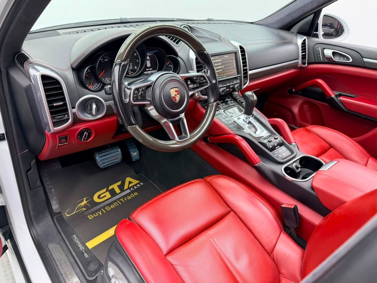 بورش كايان GTS 2016 Porsche Cayenne GTS, Full Service History, Carbon Fiber Interior, Excellent Condition, GCC