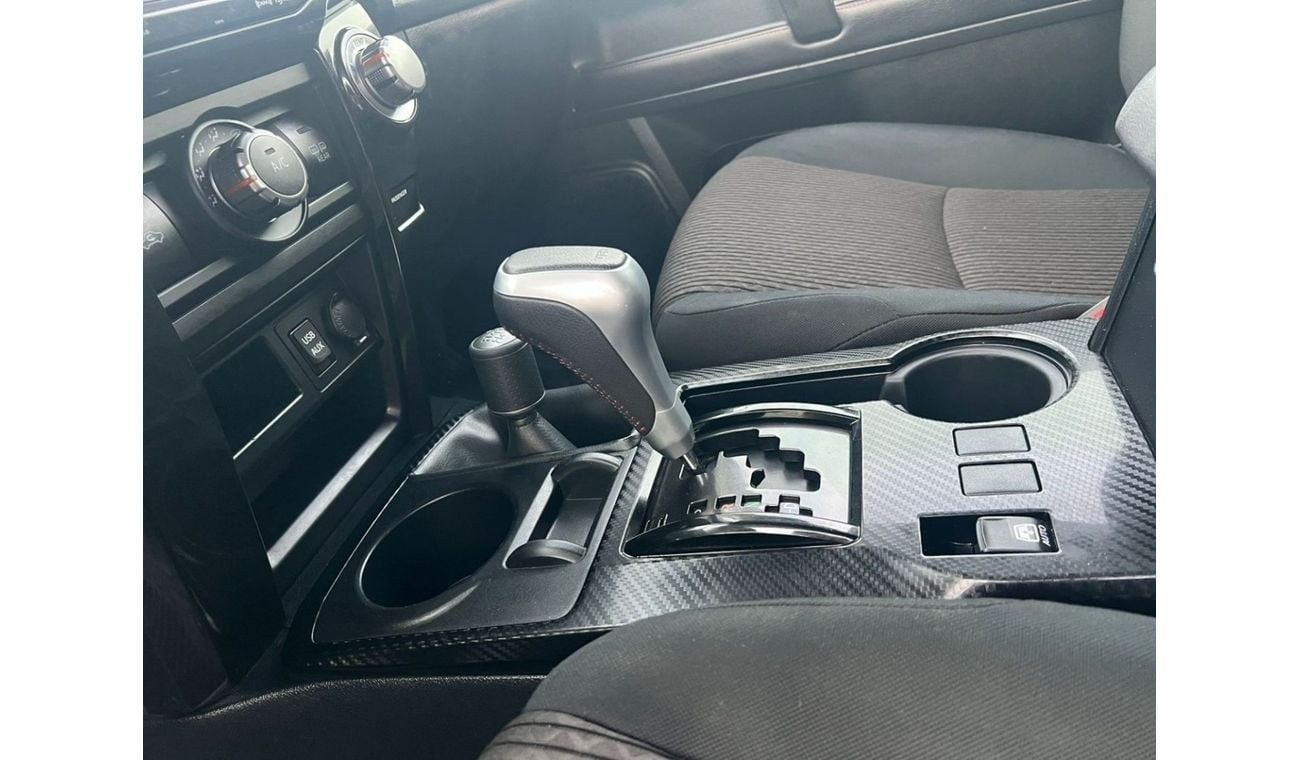 Toyota 4Runner 2019 TOYOTA 4RUNNER, TRD OFF ROAD - 4x4 - 4.0L V6 - Diff Lock and Crawl Control - 46600 Mileage