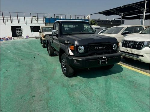 Toyota Land Cruiser Pick Up 2.8L DIESEL SINGLE CABIN AUTOMATIC 2024
