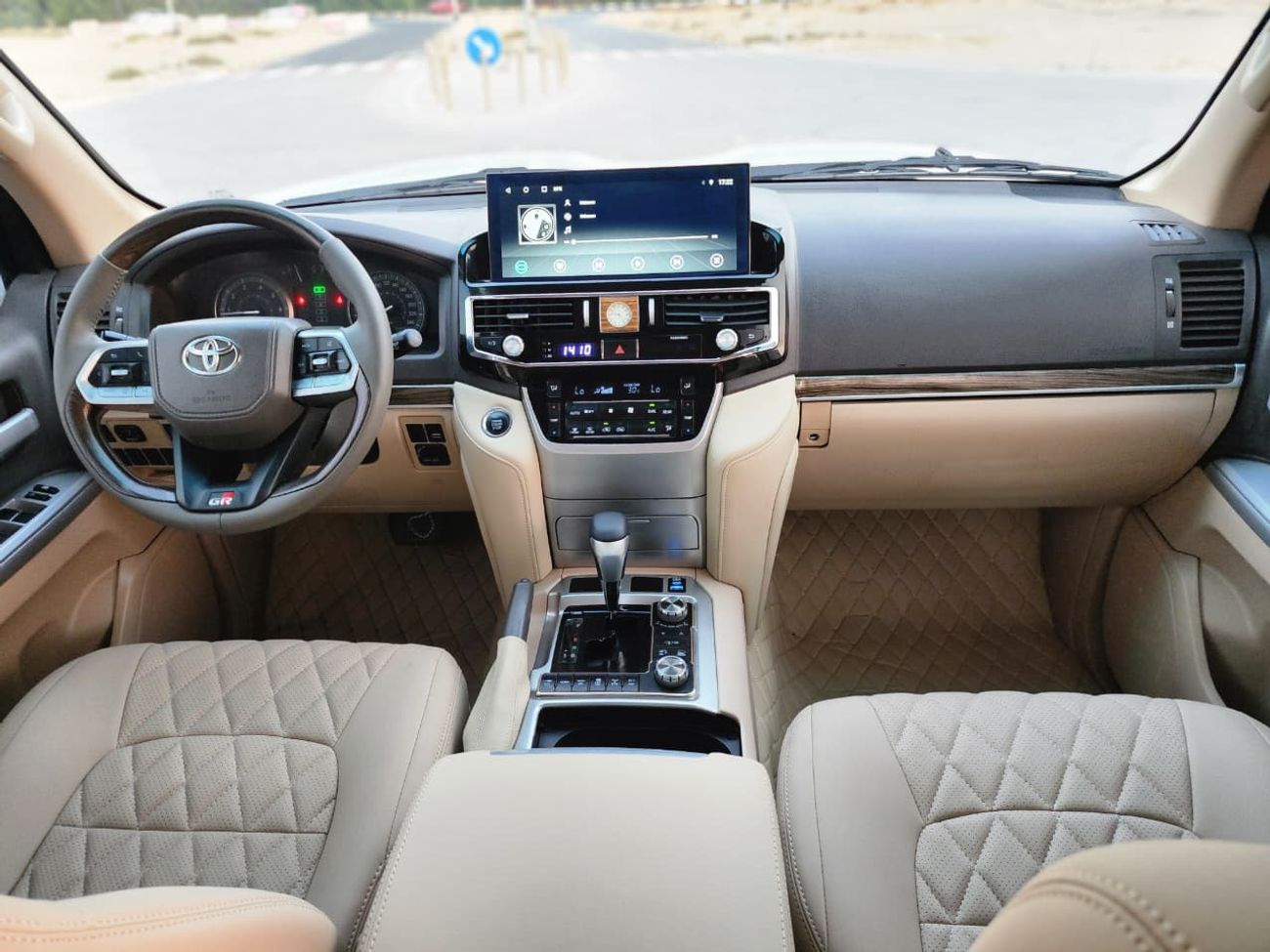 Toyota Land Cruiser GXR V6 MODEL 2014 UPGRADE 2024