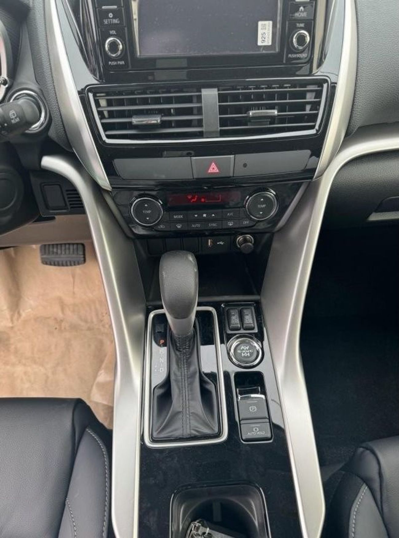 Mitsubishi Eclipse Cross 1.5L PETROL FULL OPTION 4WD 2024