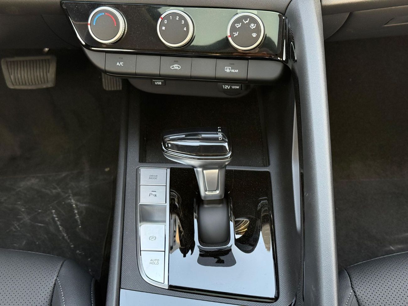 Hyundai Elantra Comfort 1.5L Petrol 2025 Export Price @ 47,000 AED