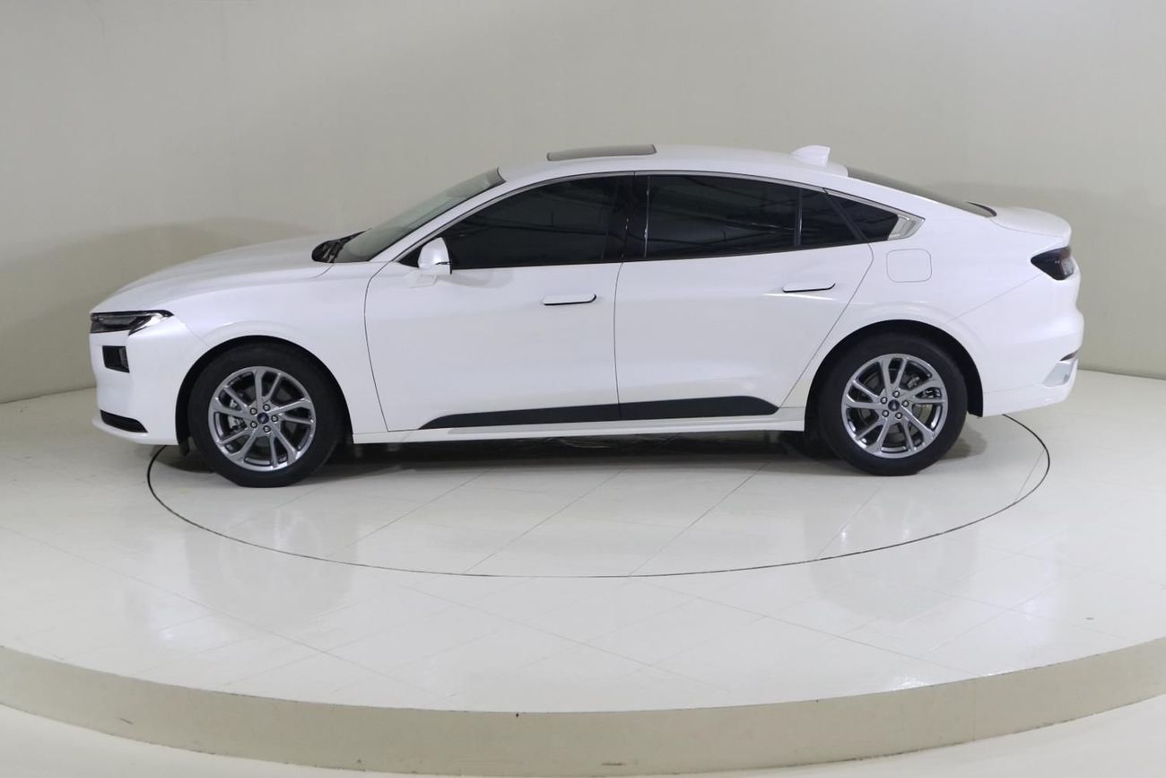 Ford Taurus AMBIENTE TPC1224N / AL TAYER MOTORS/ AL QOUZ SHOWROOM