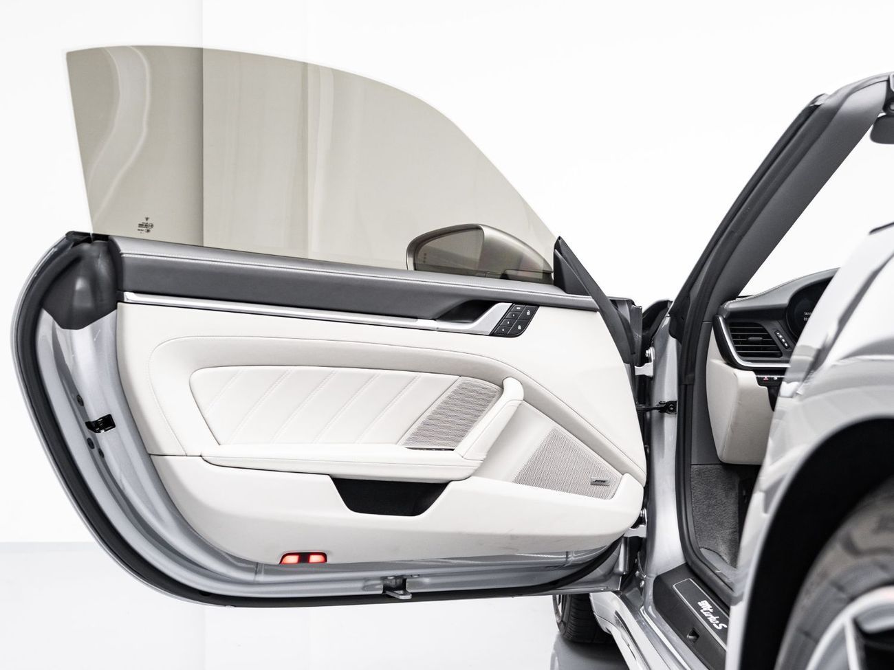 Porsche 911 Turbo S 3.8L (640 HP) Convertible 2024 Porsche Turbo S Convertible, 3.8L F6, 4WD, 640 bhp, 8 Speed A