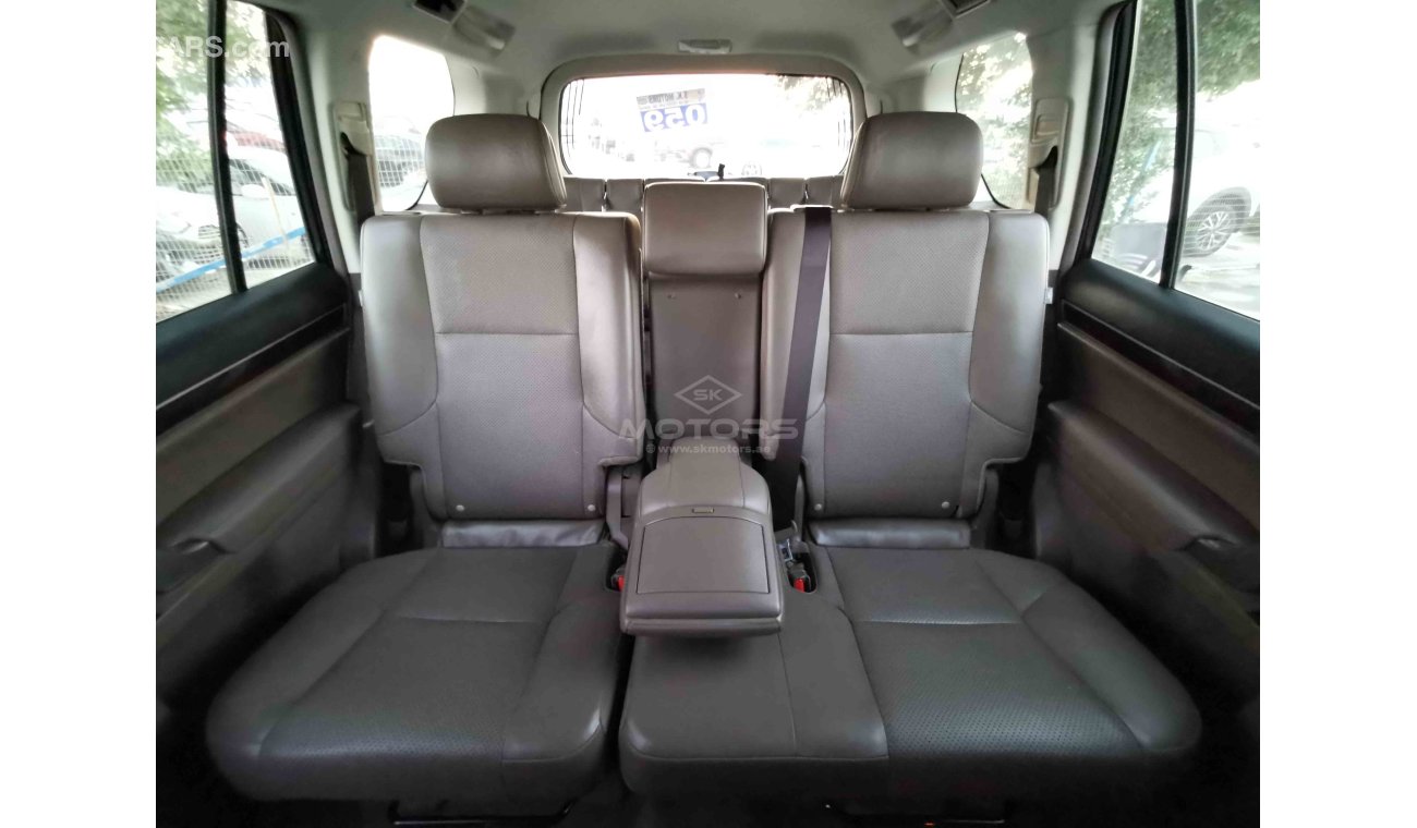 لكزس GX 460 4.6L PETROL, 18" ALLOY RIMS, FRONT POWER SEATS, TRACTION CONTROL (LOT # 738)