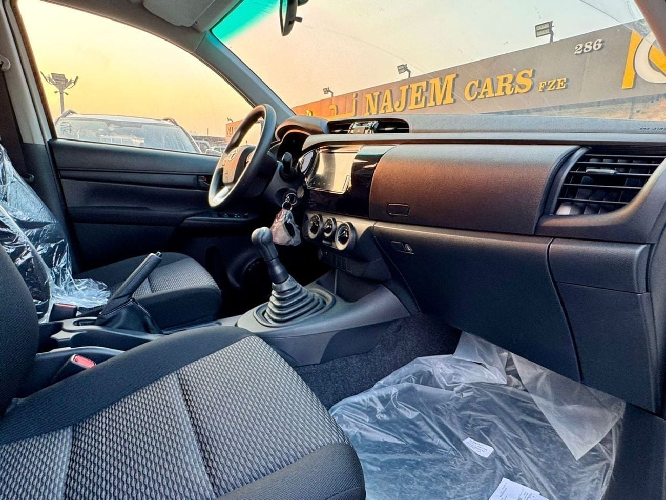 Toyota Hilux GL 2.4L Double Cab Utility GL 2.4L Double Cab