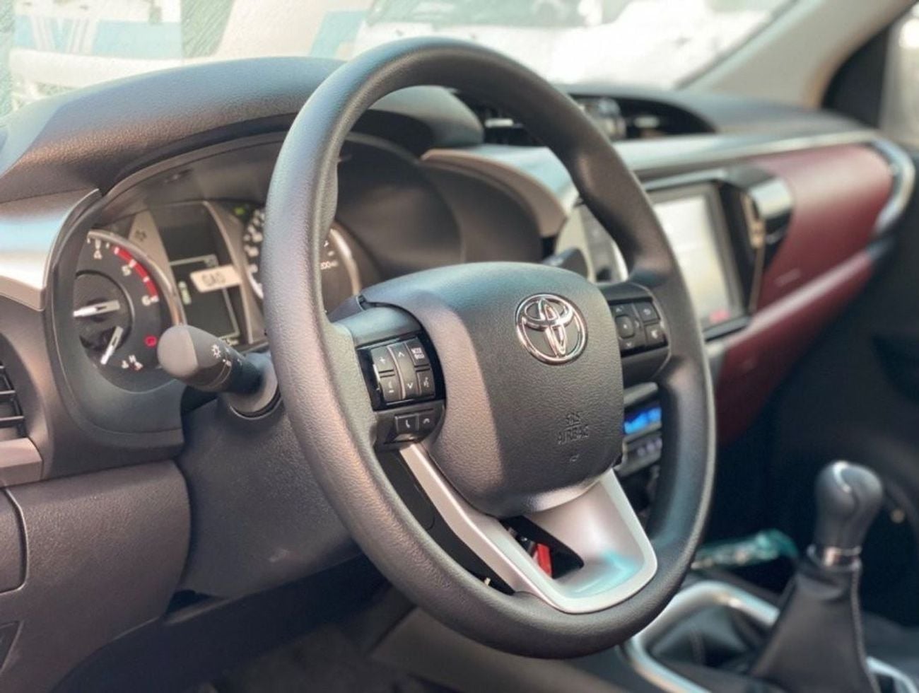 تويوتا هيلوكس SR5 | 2.4 L | 4WD | with power window | Brand New