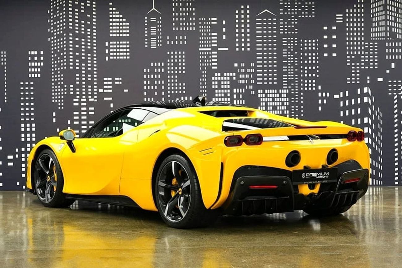 فيراري SF90 ستراديل STRADALE