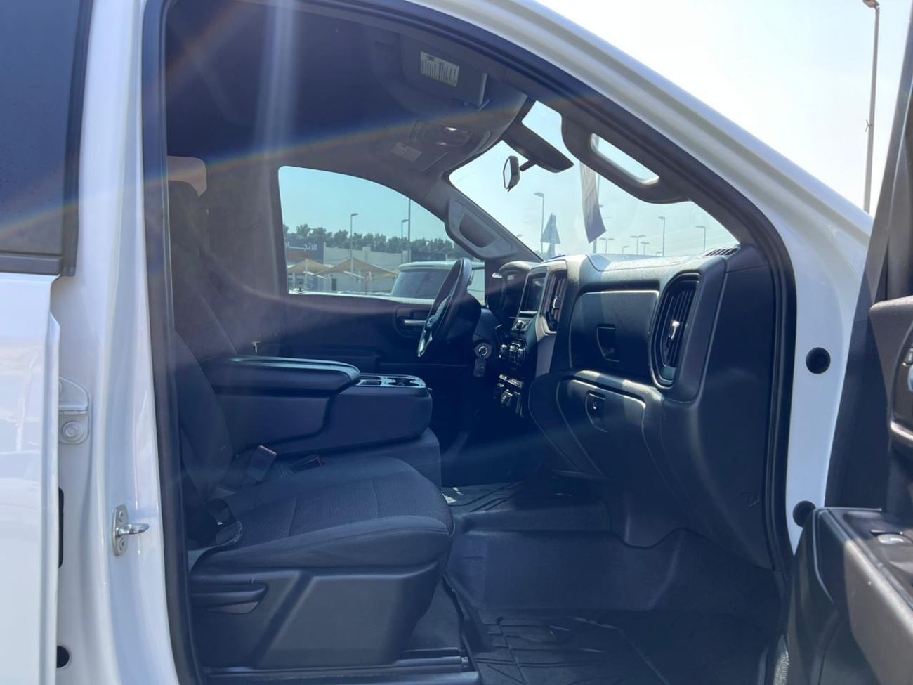 شيفروليه سيلفارادو Very clean car low mileage 4 cylinder turbo