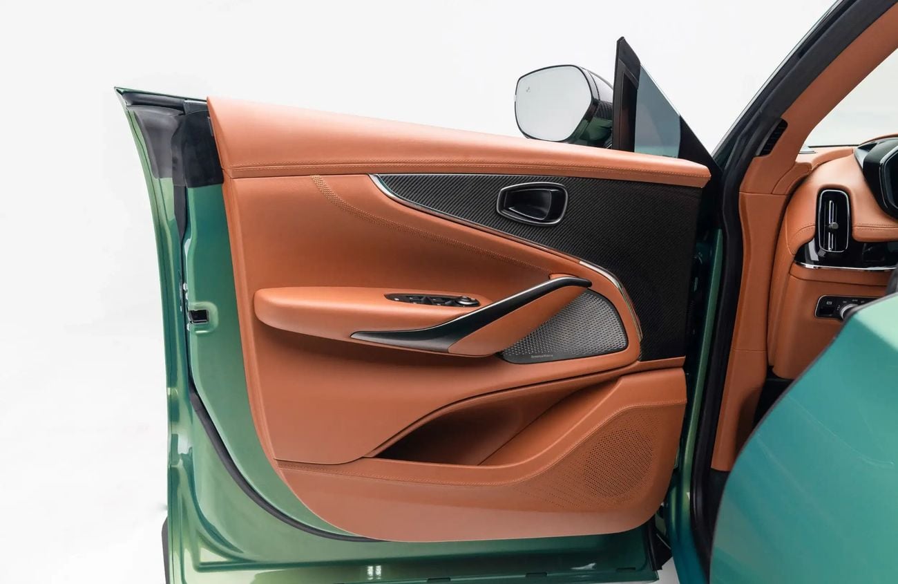 Aston Martin DB 4.0L V8 Twin-Turbocharged Engine