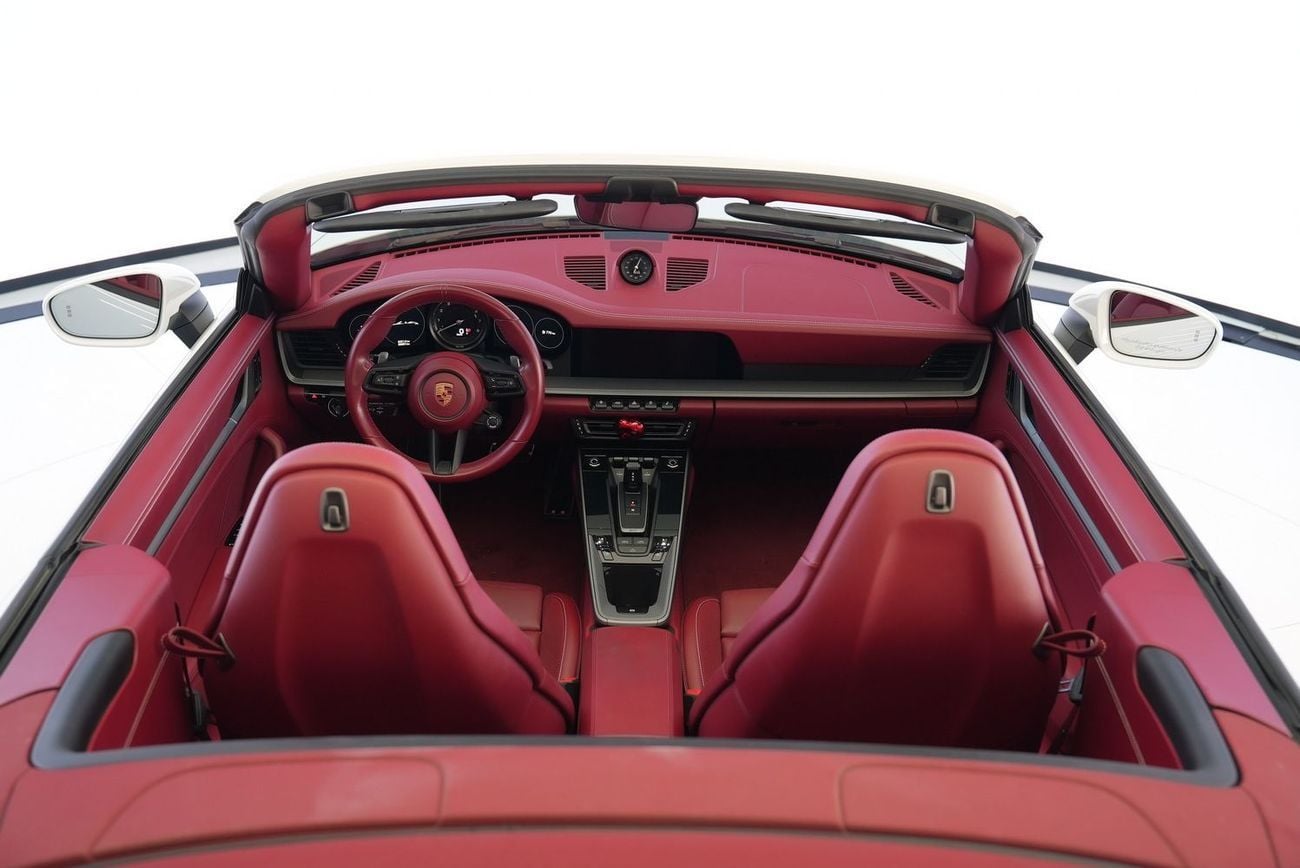 بورش 911 Carrera 4 3.0L (444 HP) Convertible