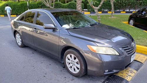 Toyota Camry HYBRID
