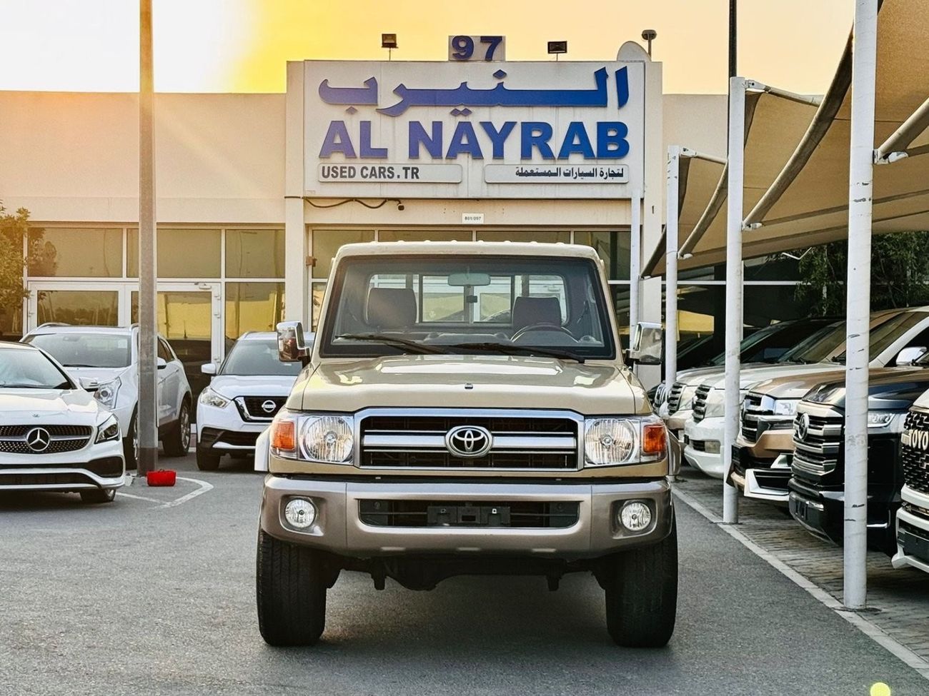 تويوتا لاند كروزر بيك آب