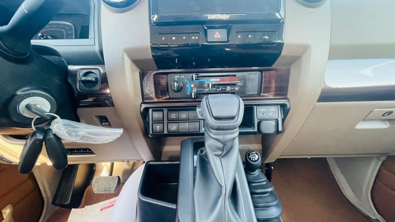تويوتا لاند كروزر بيك آب LC79 DOUBLE CABIN 70TH ANNIVERSARY 4.0 AUTOMATIC