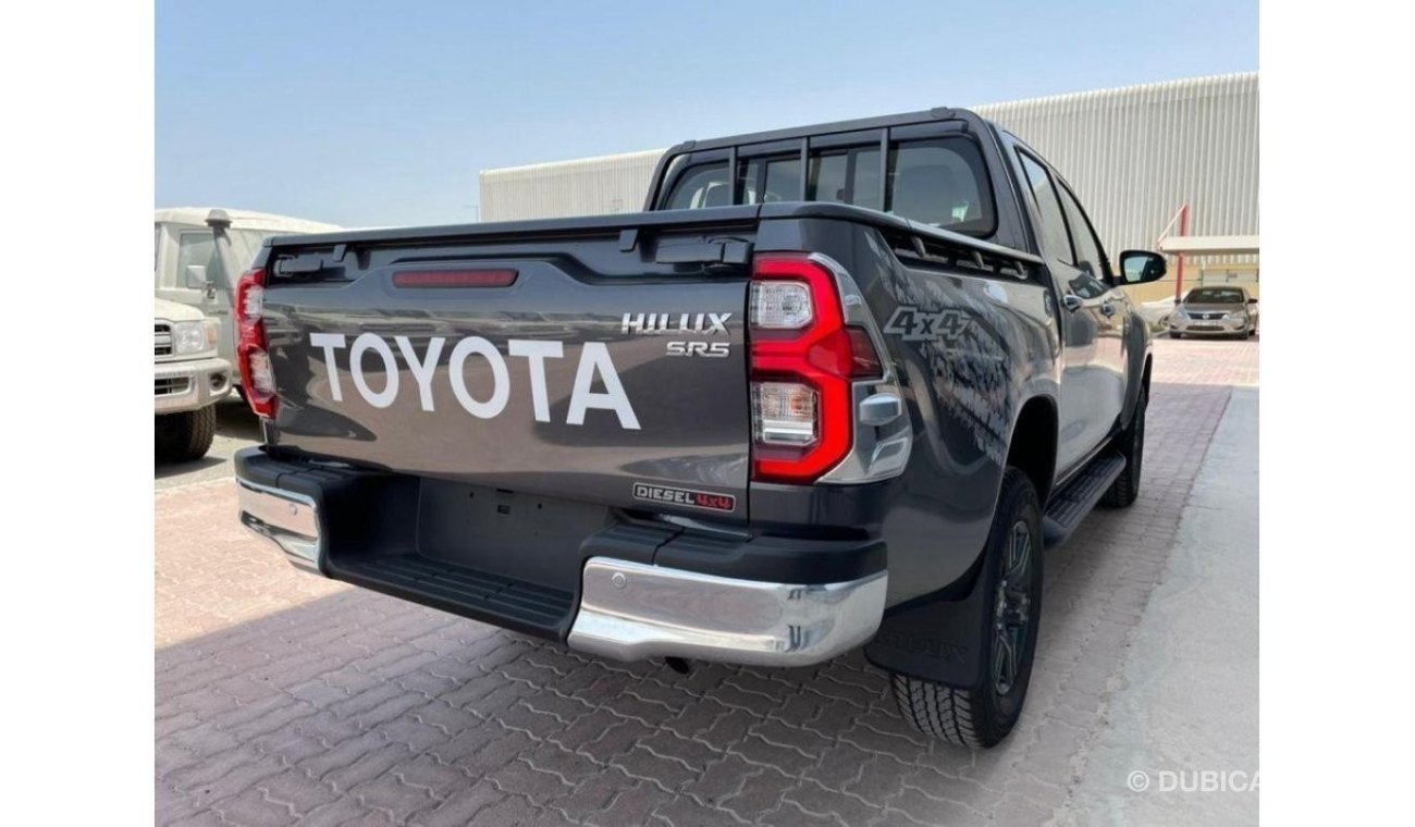 تويوتا هيلوكس Toyota Hilux 4X4 Double Cabin Diesel 2.4L Automatic full option with (Difflock + Push Start) 2022