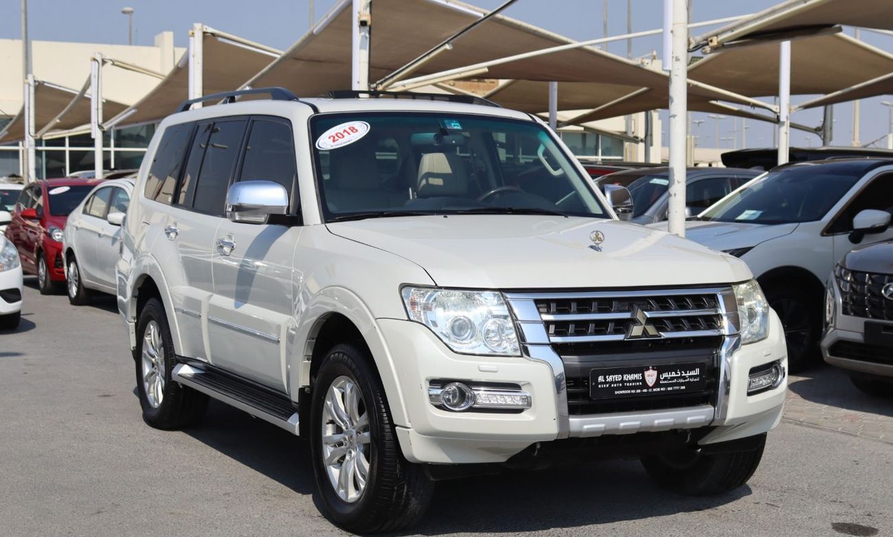Mitsubishi Pajero GLS Highline Top 3.8L Mitsubishi Pajero 2018 GCC, accident-free, 3.8L (6) cylinder engine, 7 seats -