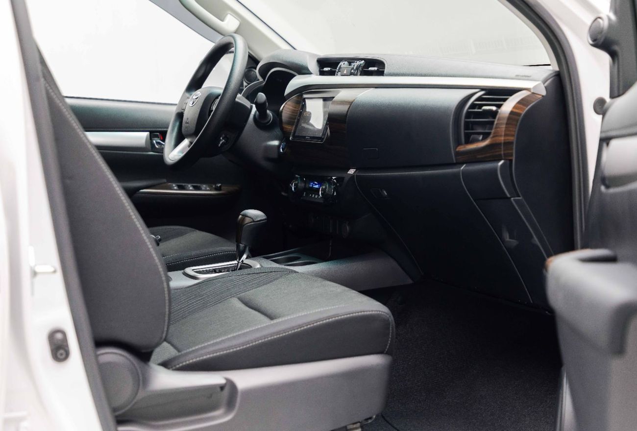 Toyota Hilux 2025 Toyota Hilux HI 2.7 - Platinum White Pearl Inside Black | Export Only