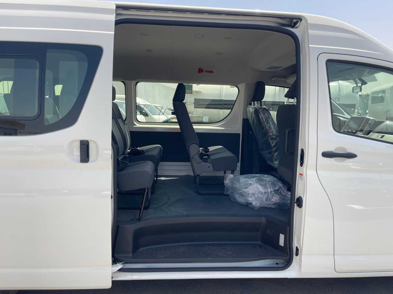 Toyota Hiace DX