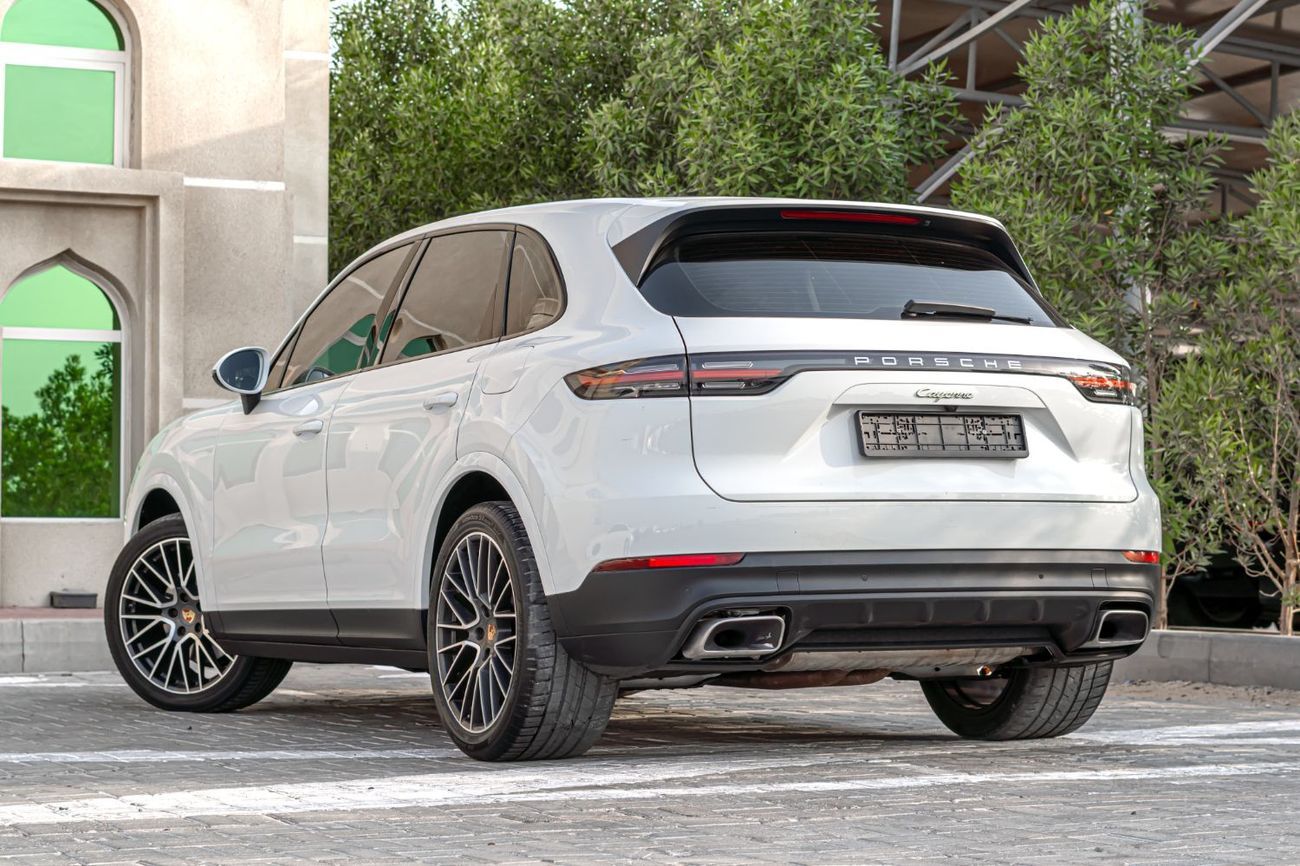 Porsche Cayenne E-Hybrid 3.0L (355 HP)