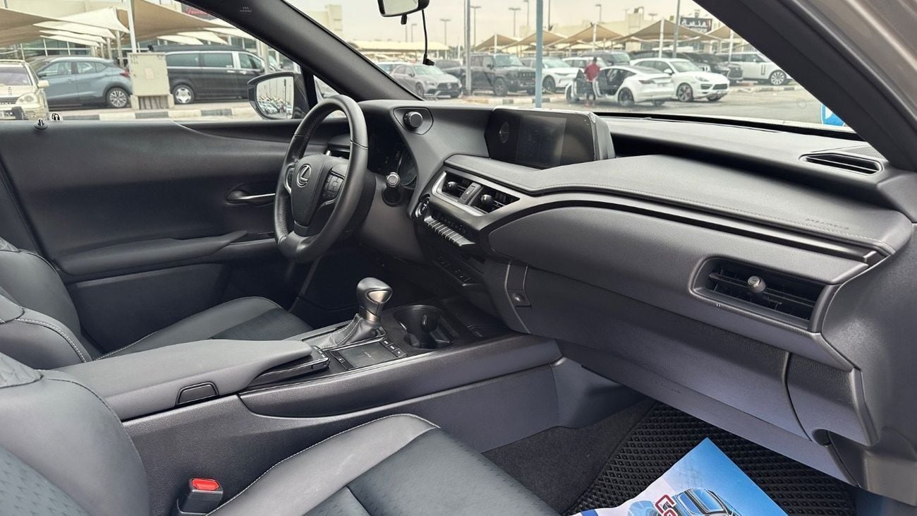 Lexus UX250h Hybrid