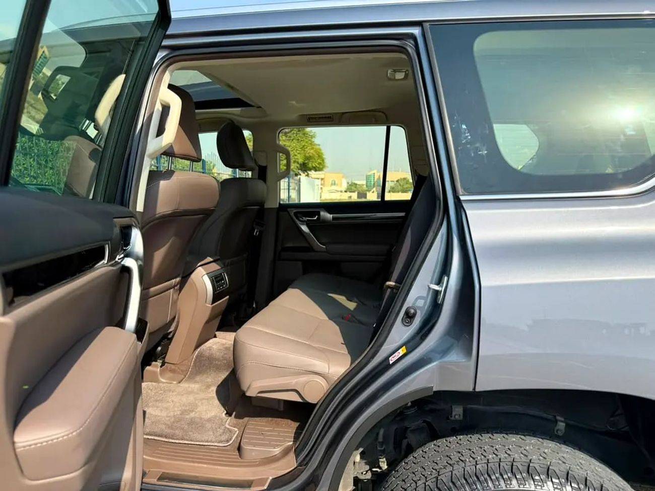لكزس GX 460 Gx 460 Platinum-Excellent condition-Bank Finance Available