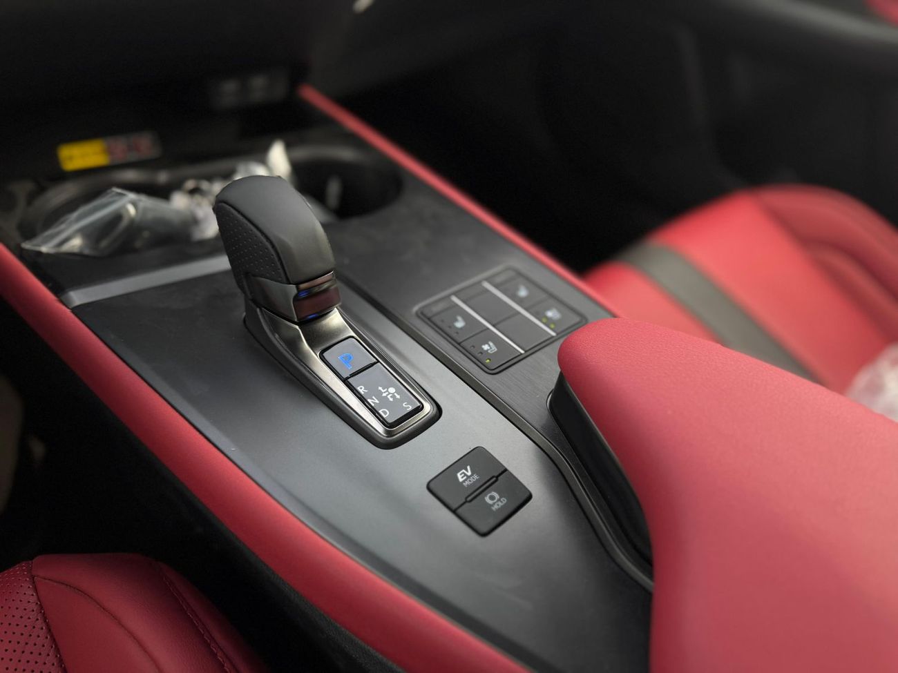 Lexus UX300h F Sport Prestige 2.0L