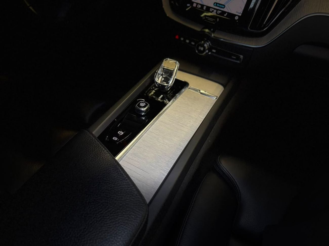 Volvo XC60 INSCRIPTION 1,600 Monthly Payment | 2022 Volvo XC60  | Low Mileage | Pristine Condition | 2 Years Fu