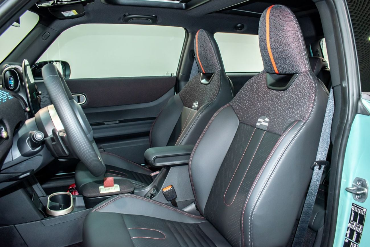 Mini Cooper S Mini Cooper S 3 Door Luxury  Jcw Kit