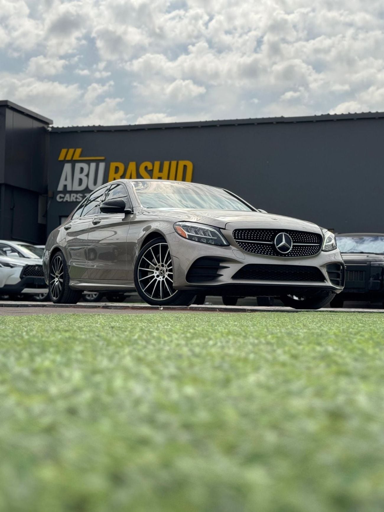 مرسيدس بنز C 300 Sport 2.0L (258 HP)