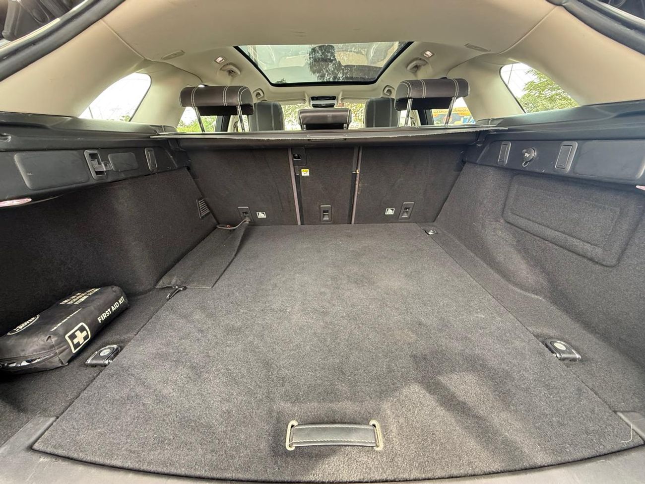 Land Rover Range Rover Velar P250 S 2.0L Petrol RANG ROVER VELAR S 2019 GCC 2.0L FULL SERVICE HISTORY