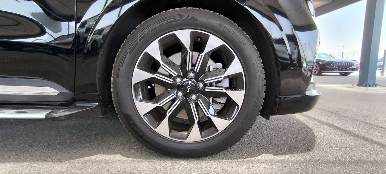 Kia Carnival KIA CARNIVAL HI LIMOUSINE