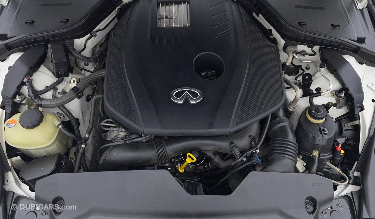 Infiniti Q50 Premium 2000