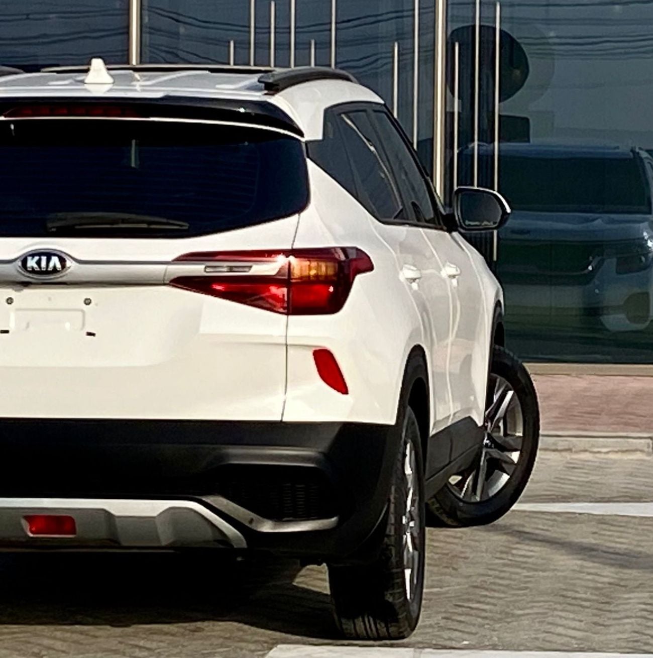 Kia Seltos 800-Monthly l GCC l Sunroof, Full Option l Accident Free