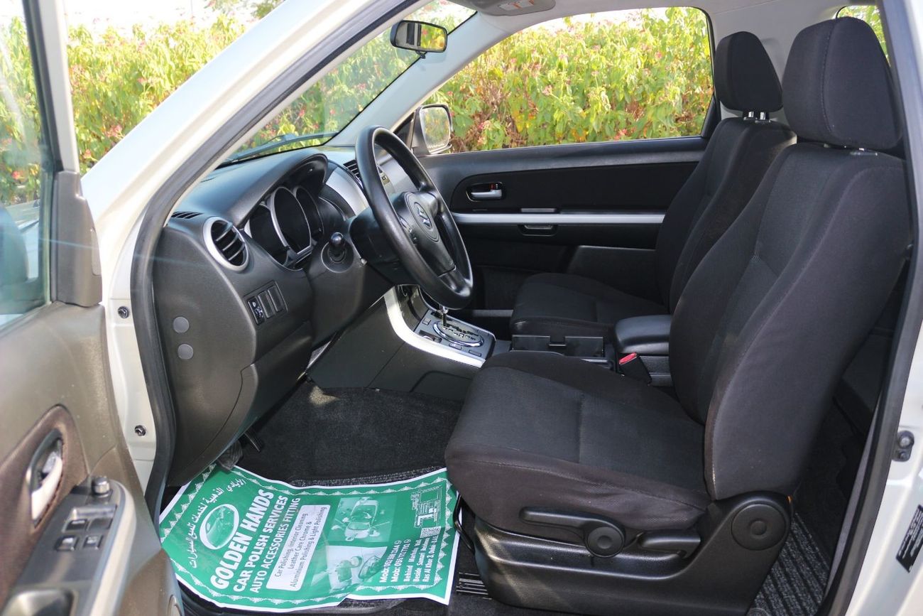 Suzuki Grand Vitara Suzuki Grand Vitara 4x4 Gulf space  2 Door Full Automatic 2009