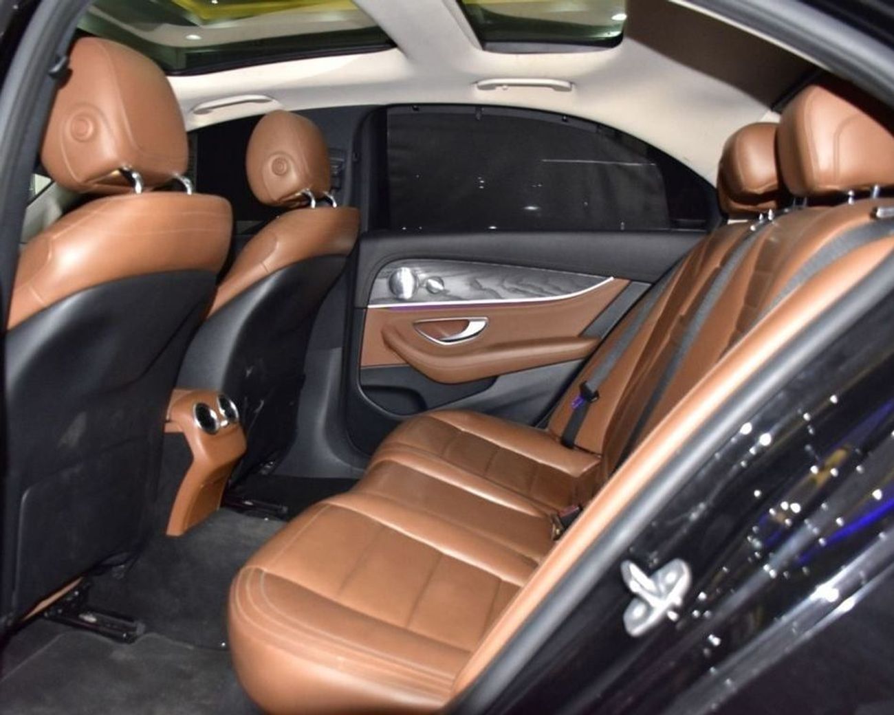 مرسيدس بنز E 400 EXCELLENT DEAL for our Mercedes Benz E400 4Matic ( 2017 Model ) in Black Color GCC Specs