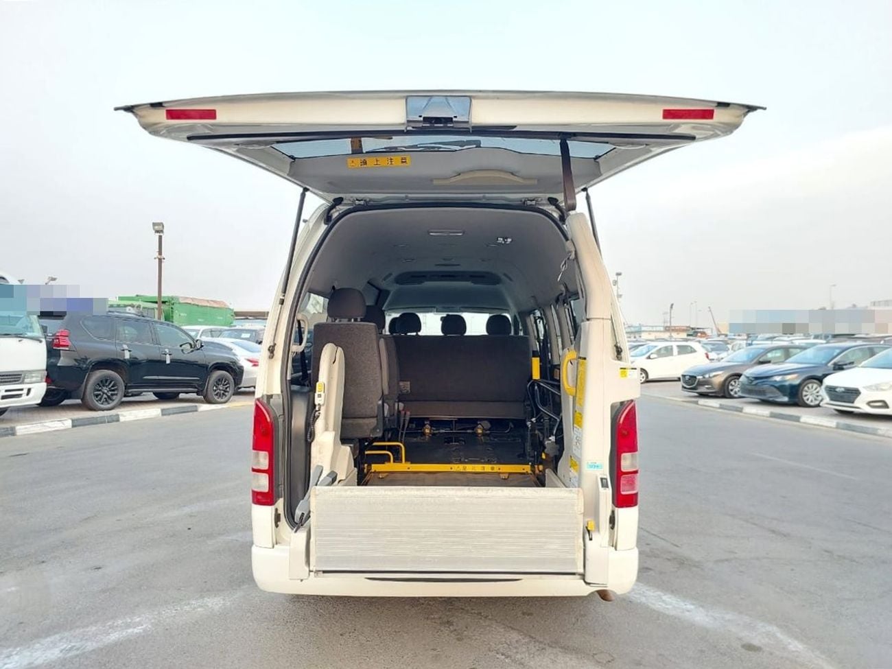 Toyota Hiace TOYOTA HIACE COMMUTER VAN RHD 2012 MODEL 2.7 L PETROL AUTOMATIC(PM05079)