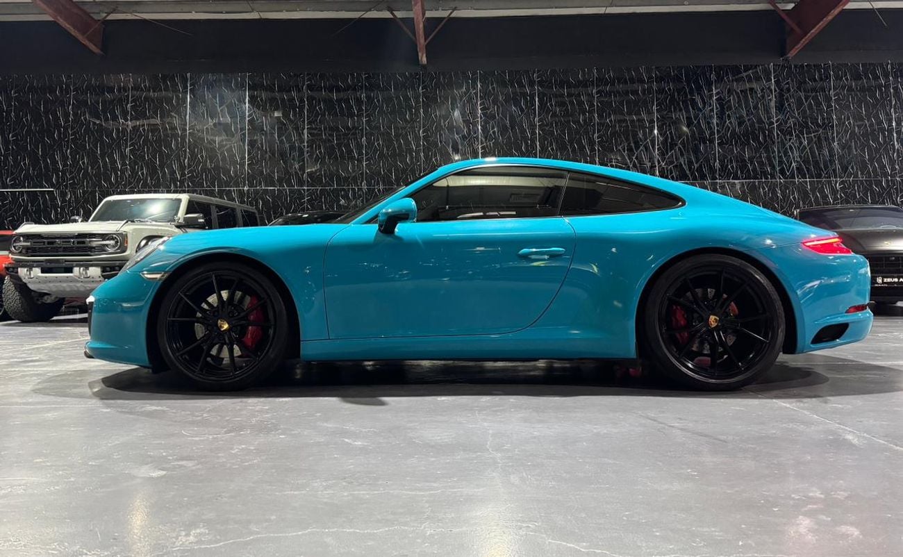 Porsche 911 Carrera S 3.0L (420 HP) Coupe