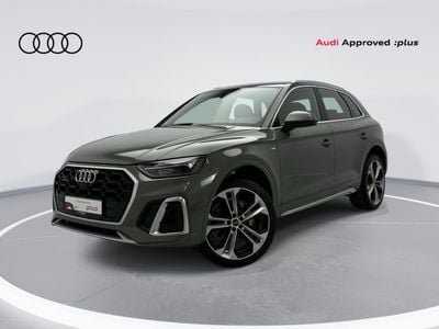 Audi Q5 45 TFSI Quattro S Line 2.0L (252 HP) Q5 S line 45 TFSI quattro 249hp (Ref# 77768)