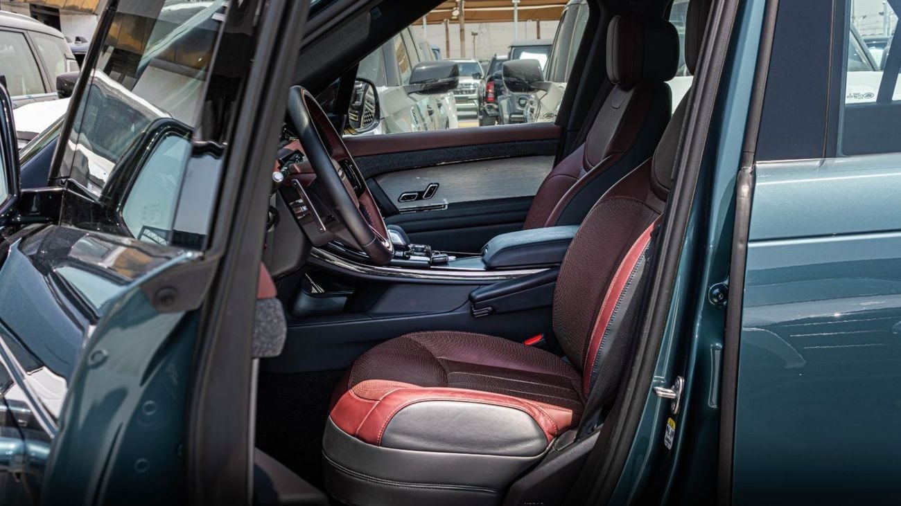 Land Rover Range Rover Sport HSE DYNAMIC 2023 Range Rover Sport | 3.0L Mild Hybrid | AWD | European Specs