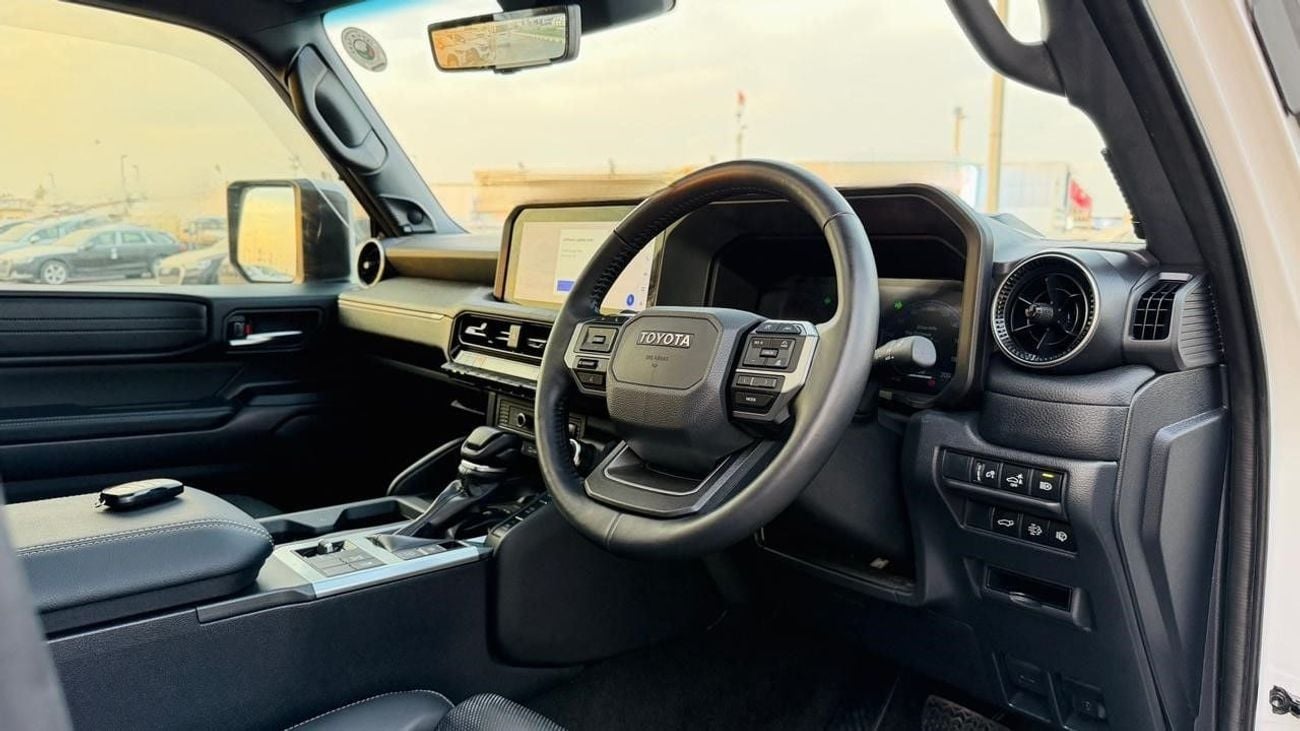 تويوتا برادو KAKADU | BRAND NEW CONDITION | 360 VIEW CAMERA | ELECTRIC HEATED & MEMORY SEATS | AT | PANORAMIC SUN