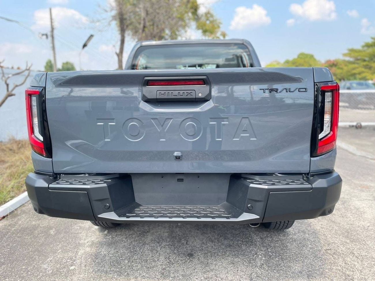 تويوتا هيلوكس Toyota travo manual gear RHD diesel engine