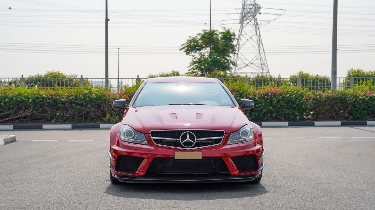 مرسيدس بنز C 63 كوبيه مرسيدس سى 63 بلاك اديشن 2013