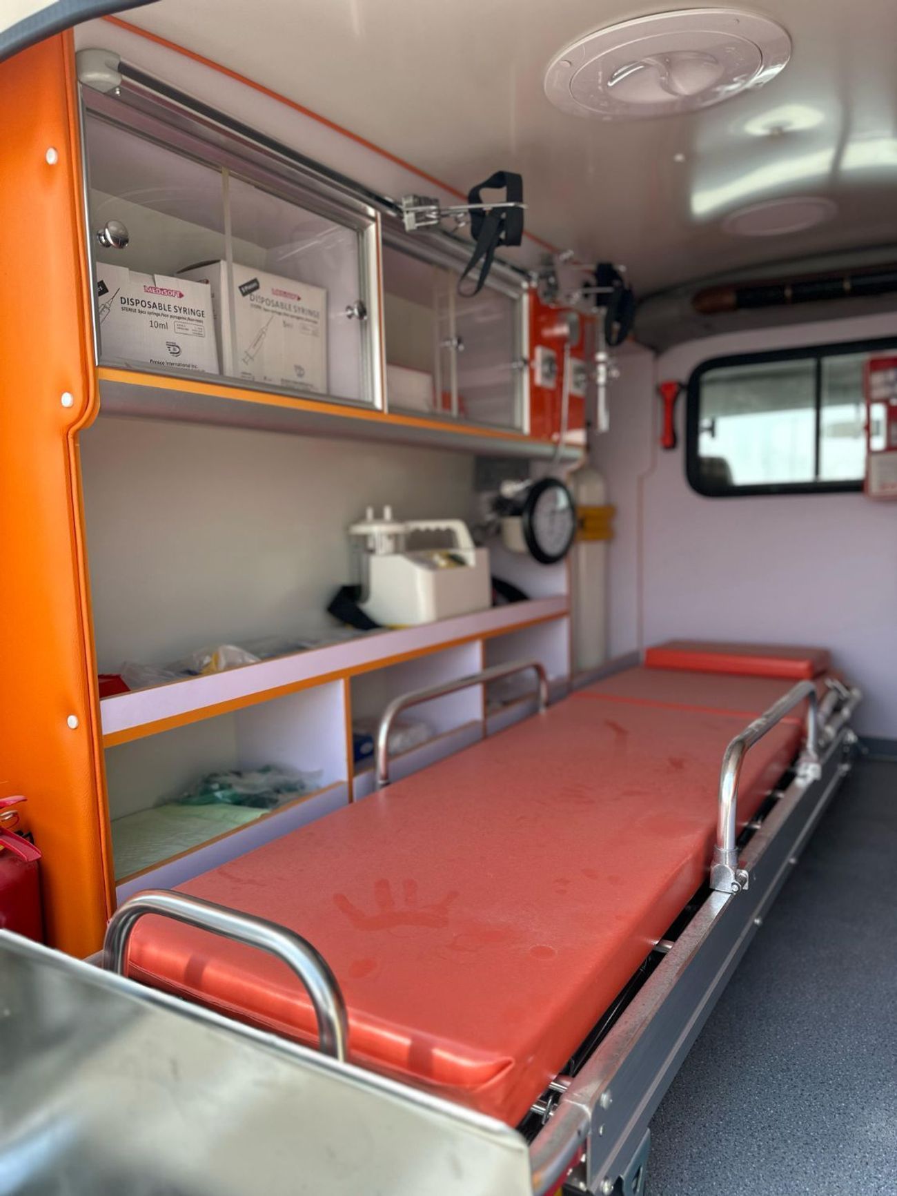 تويوتا لاند كروزر 70 LC78 4.0 MT 2023 Equipped ambulance