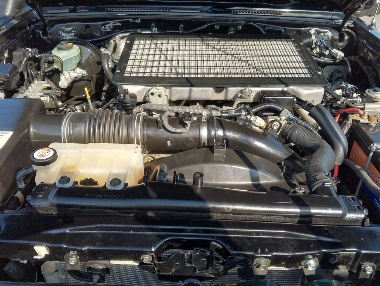 تويوتا لاند كروزر بيك آب GXL RHD 1VD-FTV 4.5L V8 Diesel Engine Manual Gear 4WD Double Cabin 4 Doors 5 Seats