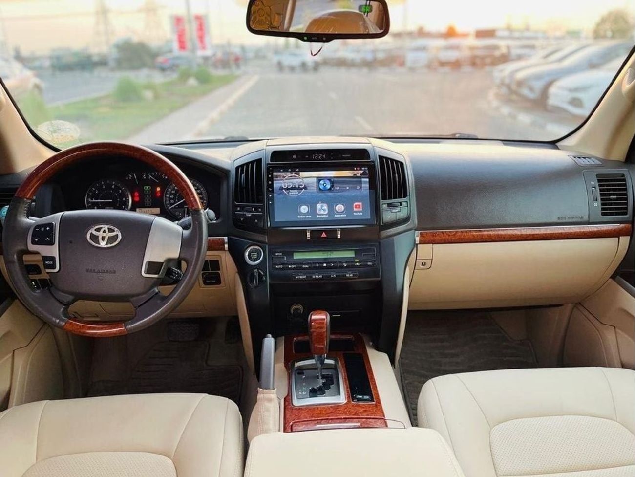 Toyota Land Cruiser Toyota landcuriser GXR V6 22015 Full option very neat and clean perfect conditions