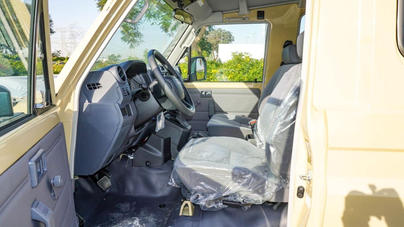 Toyota Land Cruiser 70 ECT0066 - Toyota LC78 Hardtop 3DR - 4.0L Petrol Auto Beige - Basic