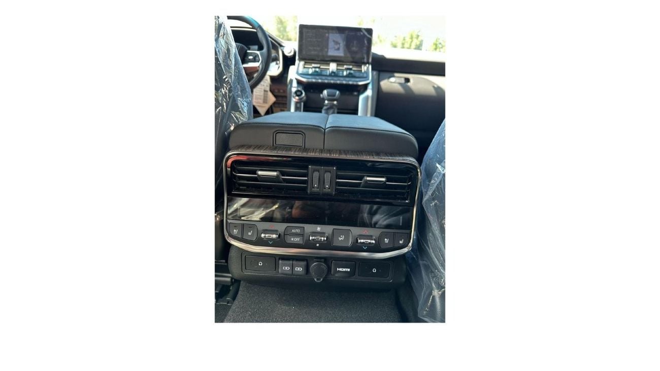 تويوتا لاند كروزر Toyota Land Cruiser 3.5L VXR White