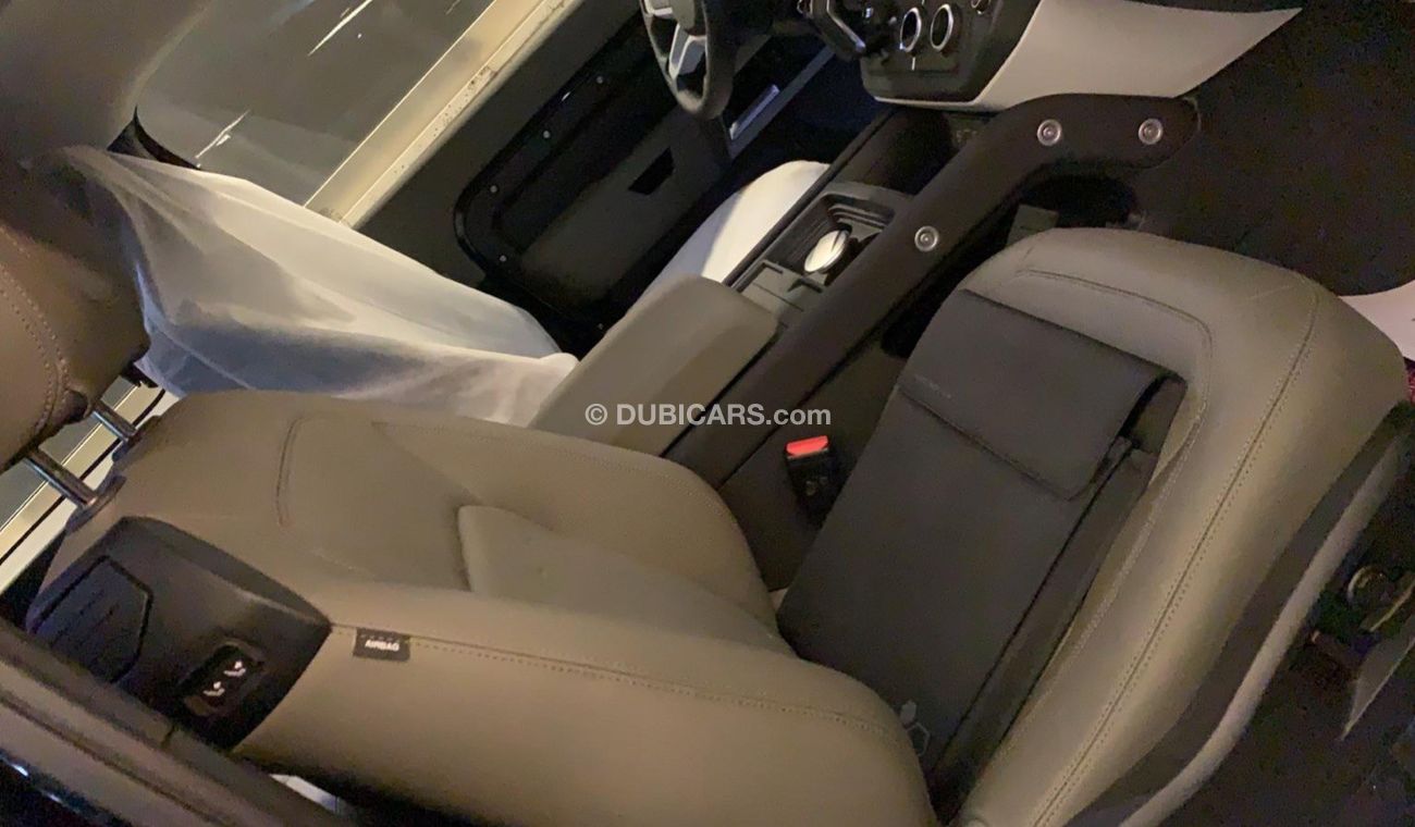 Land Rover Defender Land Rover  Defender  2022 4.0 L V6  Full option