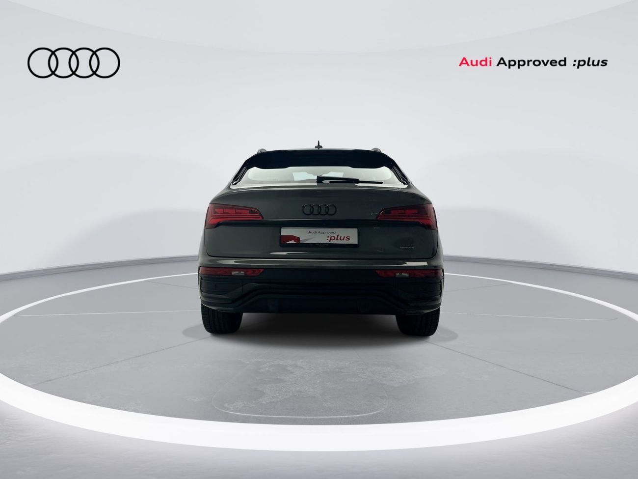 أودي Q5 45 TFSI Quattro S Line 2.0L (252 HP) Q5 Sportback S line 45 TFSI quattro 249hp (Ref# 92533) - EXCLUS
